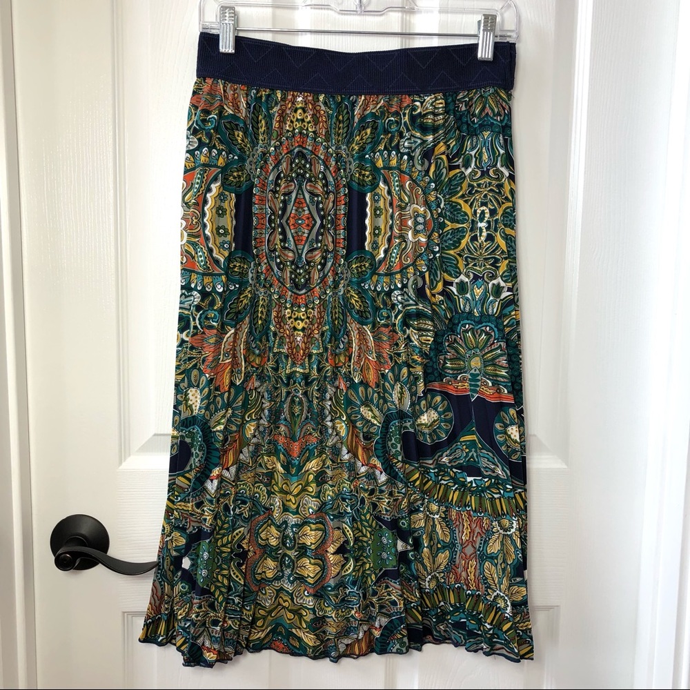 ⭐️ LulaRoe Geometric Paisley Multi-Colored Pattern Skirt Size: SMALL